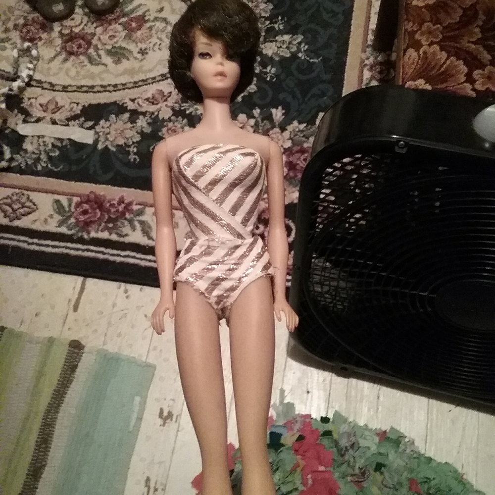 1959 Brunette Bubble Cut Barbie